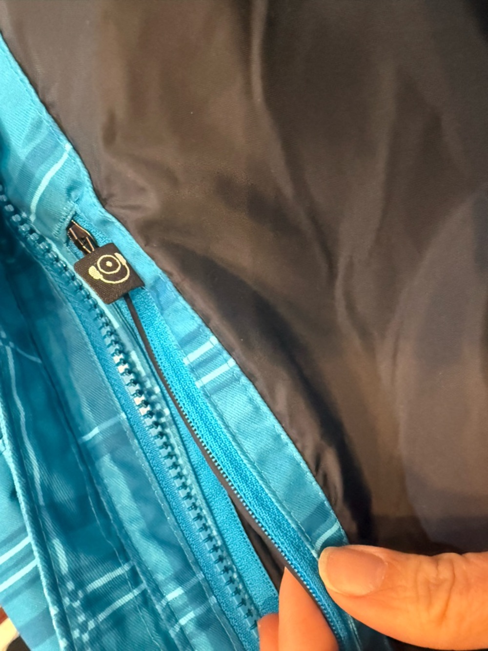 Columbia Blue Plaid Hooded ski jacket. - Picture 11 of 11